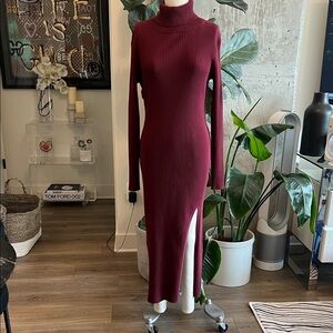 Elegant Burgundy Long Sleeve Dress